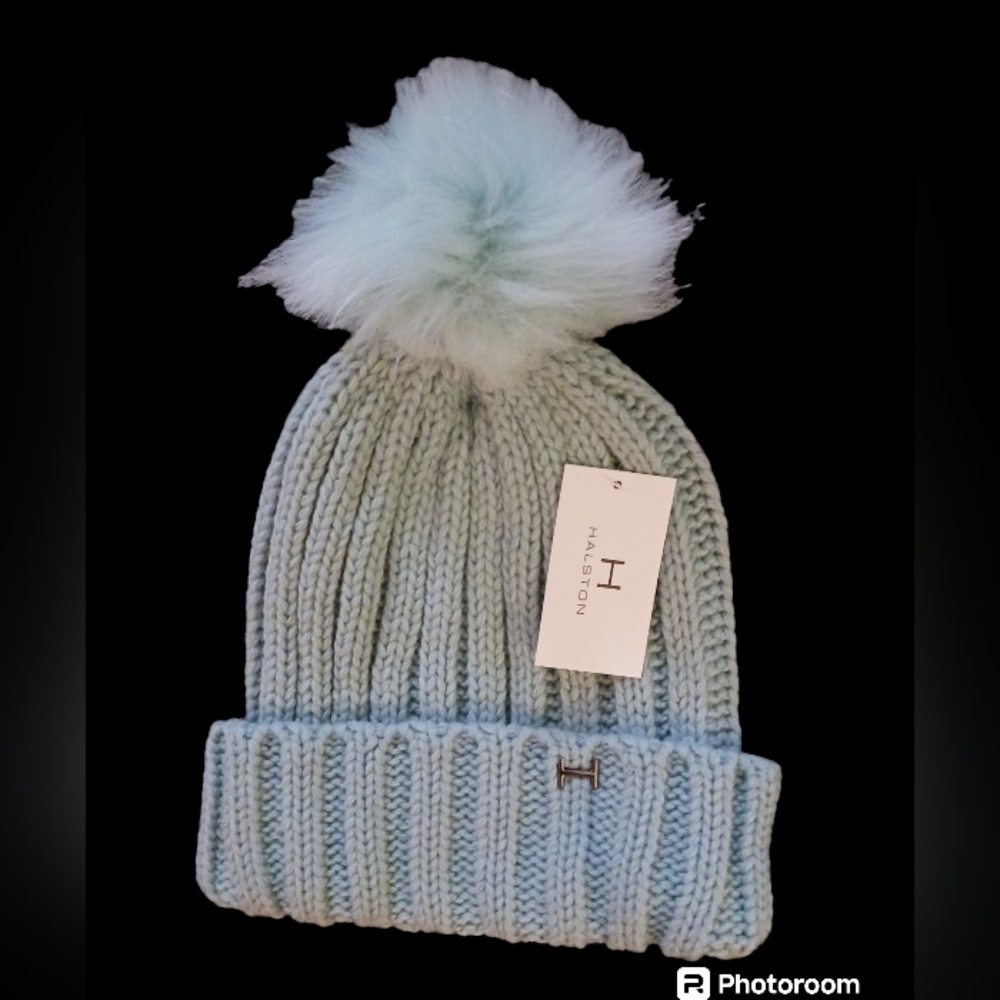 NWT Halston knitted beanie with pom pom. Womens. One size. Teal blue.